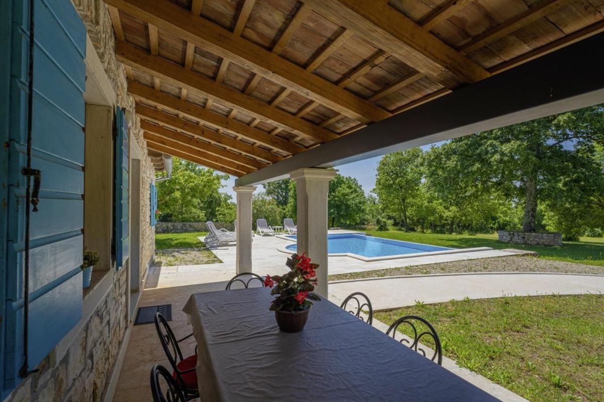 Pićanci in Bibići  Svetvinčenat Exterior foto