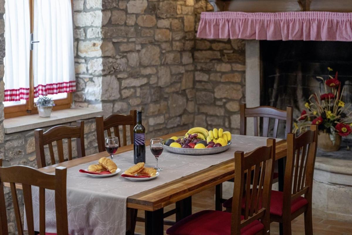 Pićanci in Bibići  Svetvinčenat Exterior foto