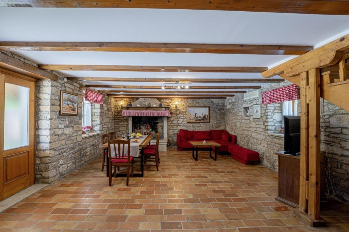 Pićanci in Bibići  Svetvinčenat Exterior foto