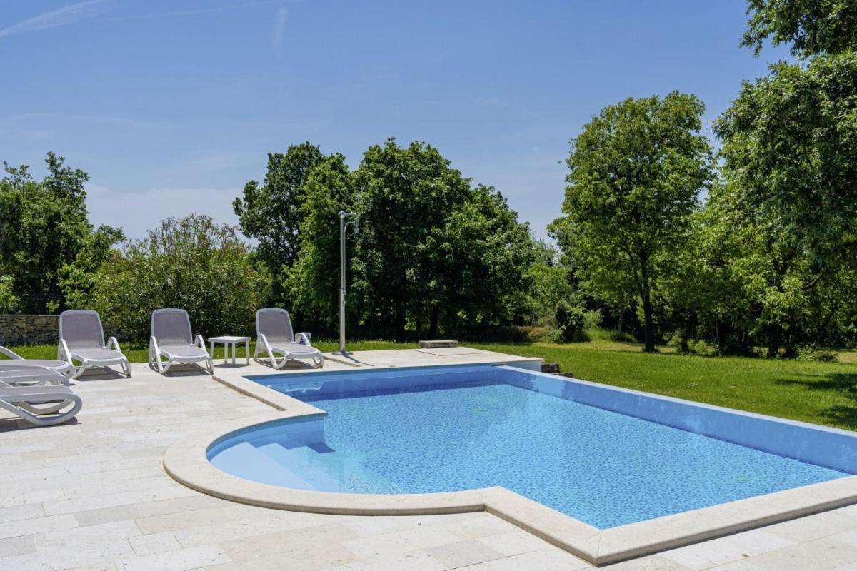Pićanci in Bibići  Svetvinčenat Exterior foto