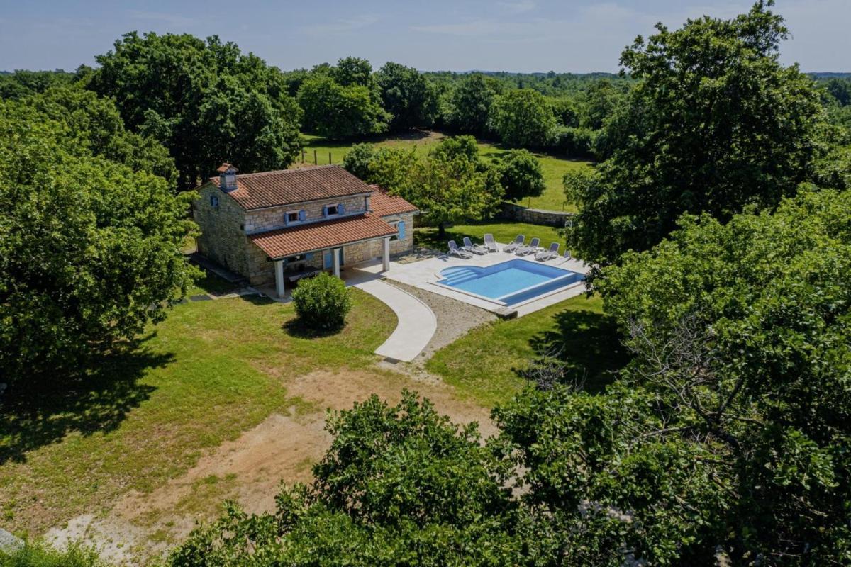Pićanci in Bibići  Svetvinčenat Exterior foto